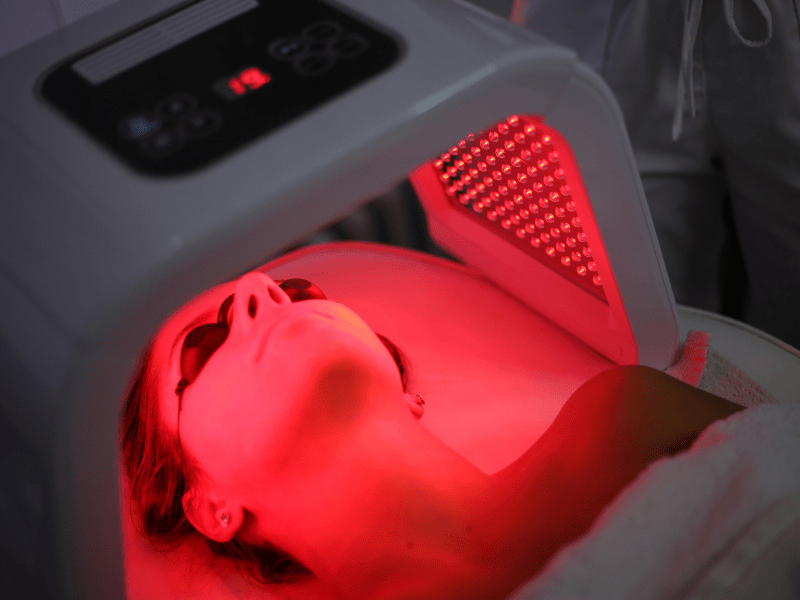 Red ligh therapy consists of red and near-infrared LED lights 