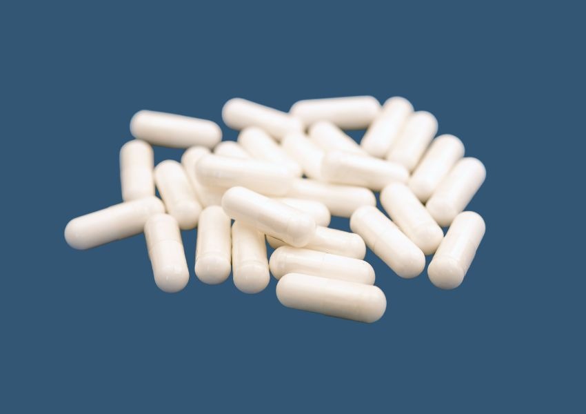 Dihydromyricetin white capsule supplement
